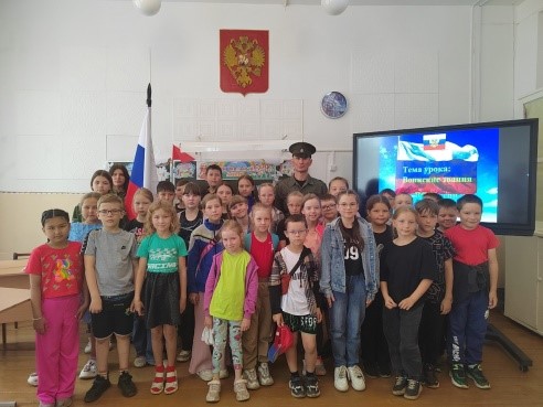 Знакомство с воинскими званиями.